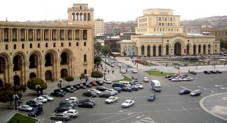 İrəvanda “Armenia” aviaşirkətinin ofisi qarət olundu