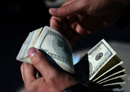 “Qara bazar”da dollar yenidən bahalaşdı