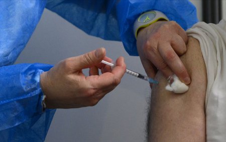 40 yaşdan yuxarı şəxslərin vaksinasiyası başlanır
