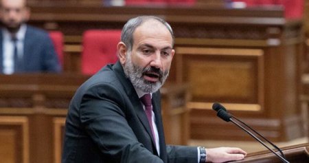 Paşinyan Ter-Petrosyana qarşı: Nikol eks-prezidentə cavab verdi