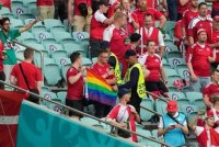 Bakıda stadionda LGBT bayrağı skandalı: bu, kimlərə lazımdır? - İLGİNC