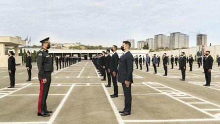 Vilayət Eyvazov sıra baxışı keçirdi - FOTO