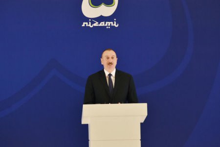 İlham Əliyev Bakı Forumunda çıxış edir - CANLI